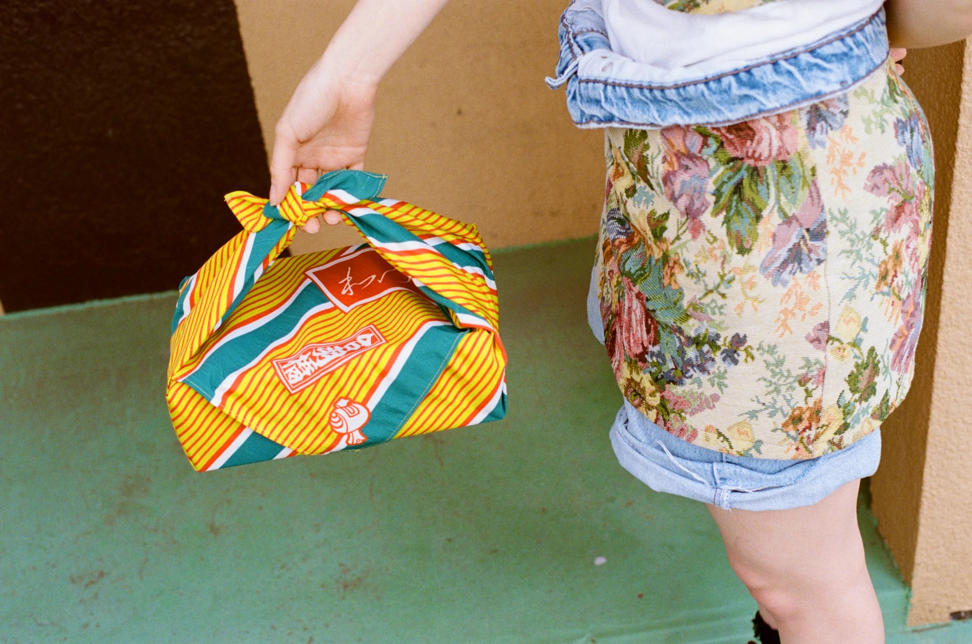 風呂敷〈黄×緑〉｜wanonuno （E紬／70cm角・両面プリント）